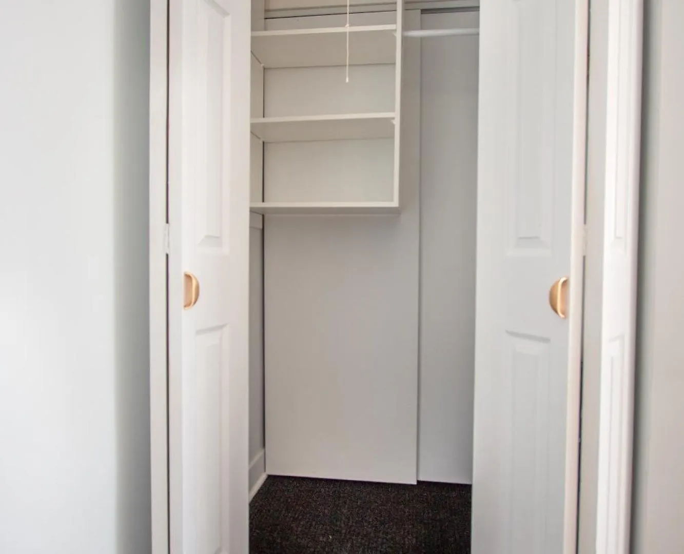 Apartment Studio #12 - Self Check-In - Plateau - St-Denis Montreal Canada