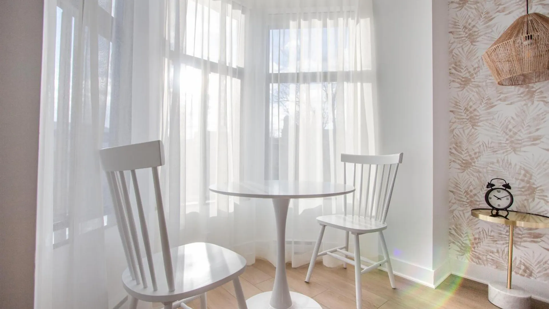 Studio #12 - Self Check-In - Plateau - St-Denis Montreal Apartment