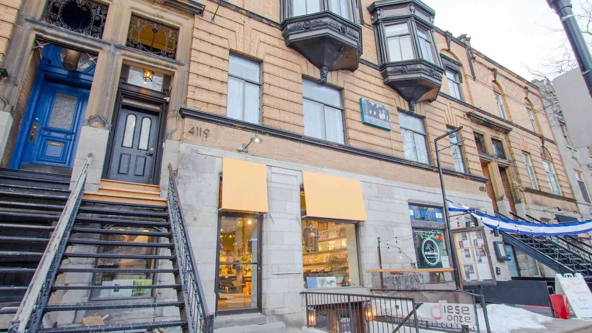 Apartment Studio #12 - Self Check-In - Plateau - St-Denis Montreal Canada