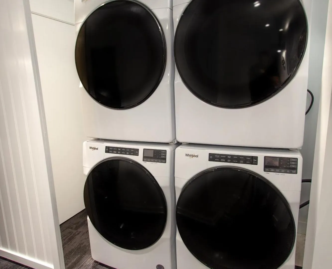 Apartment Studio #12 - Self Check-In - Plateau - St-Denis Montreal Canada